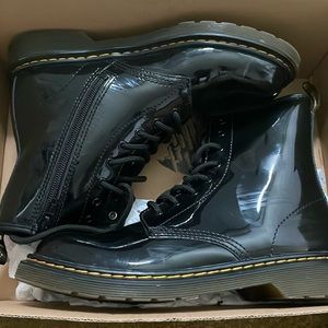 Dr. AirWair Martens, Black Patent Lamper.